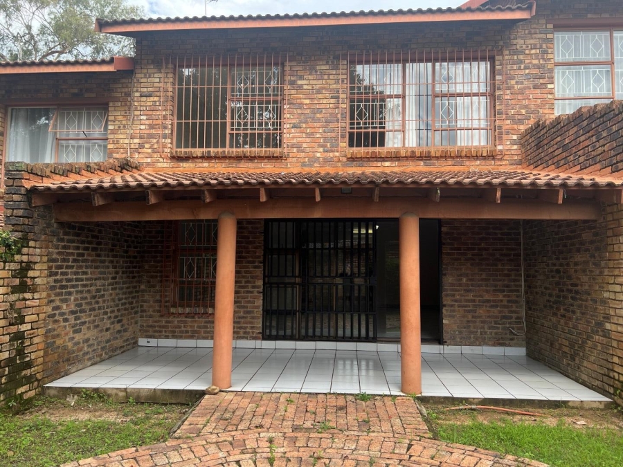 4 Bedroom Property for Sale in Woodmead Gauteng