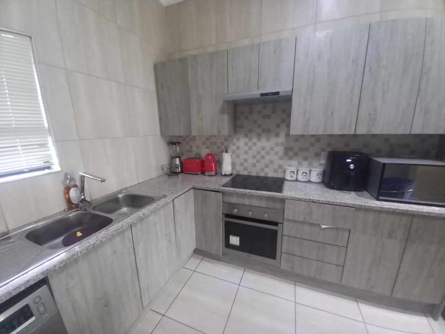 To Let 2 Bedroom Property for Rent in Pomona Gauteng
