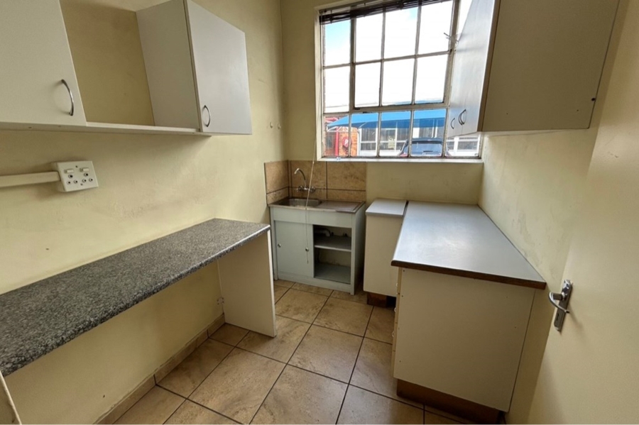 Commercial Property for Sale in Anderbolt Gauteng