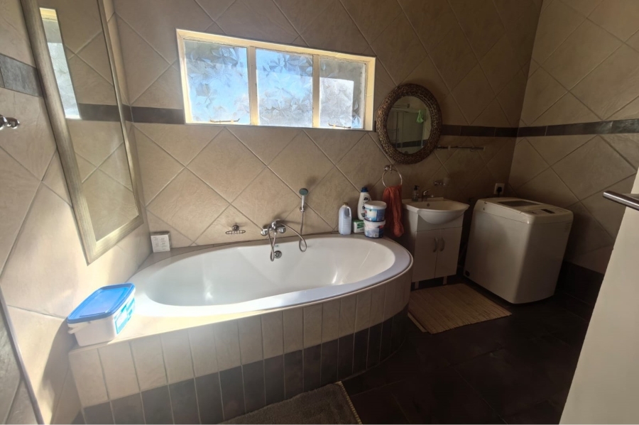 3 Bedroom Property for Sale in Walker Fruit Farms Gauteng