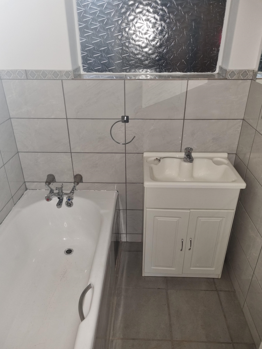 To Let 1 Bedroom Property for Rent in Elardus Park Gauteng