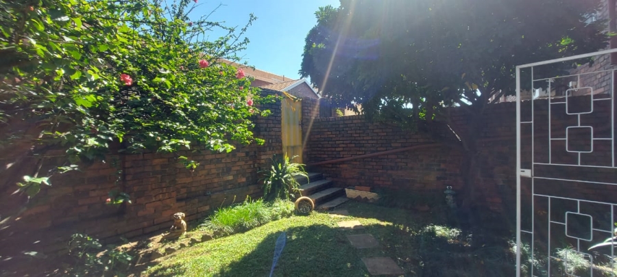2 Bedroom Property for Sale in Birchleigh Gauteng