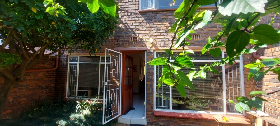 2 Bedroom Property for Sale in Birchleigh Gauteng