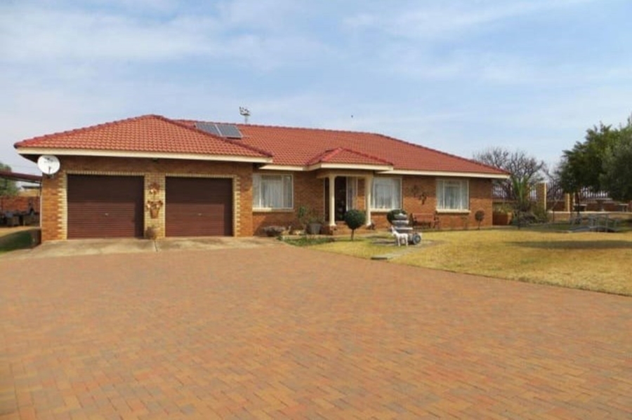 3 Bedroom Property for Sale in Fochville Gauteng