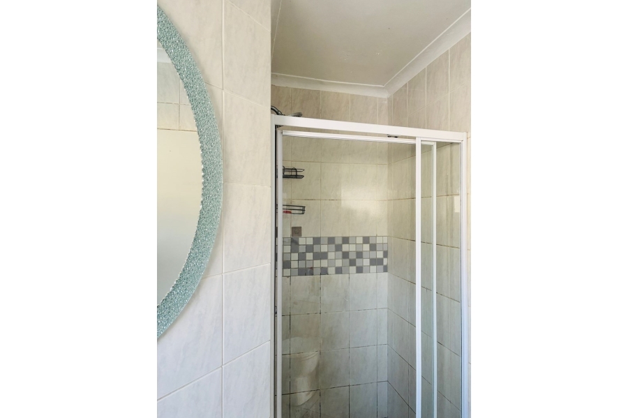 2 Bedroom Property for Sale in Bromhof Gauteng