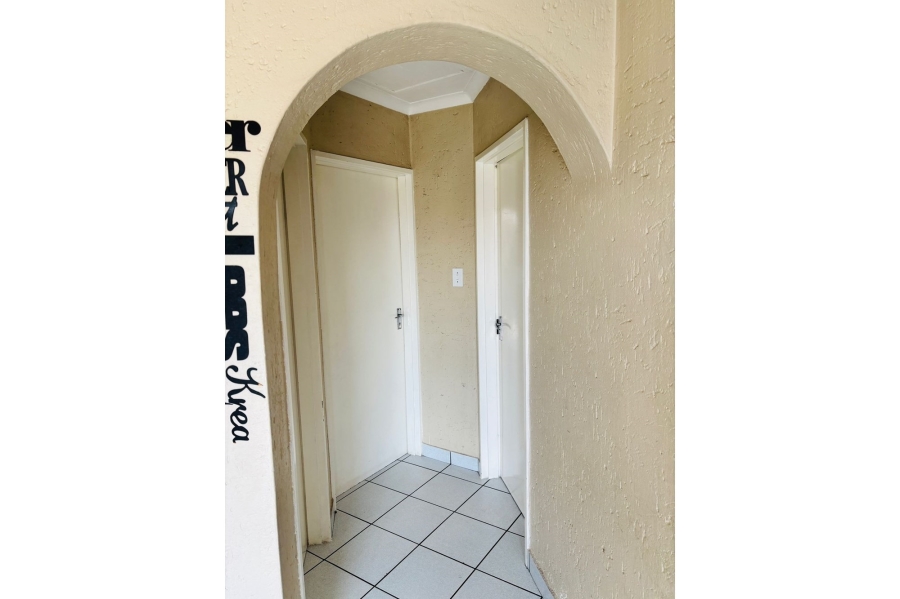 2 Bedroom Property for Sale in Bromhof Gauteng