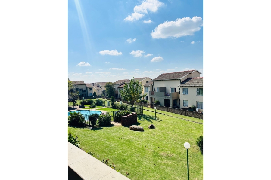 2 Bedroom Property for Sale in Bromhof Gauteng