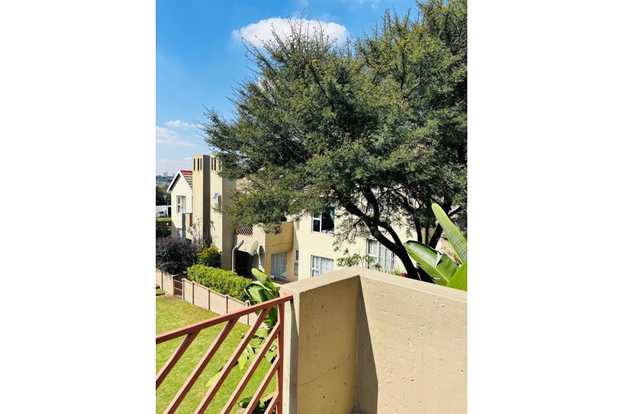 2 Bedroom Property for Sale in Bromhof Gauteng