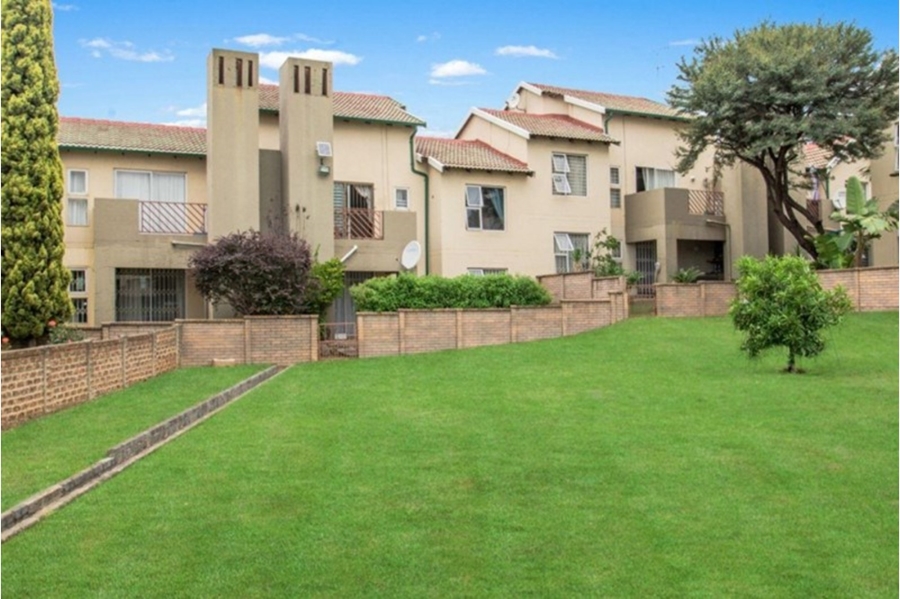 2 Bedroom Property for Sale in Bromhof Gauteng