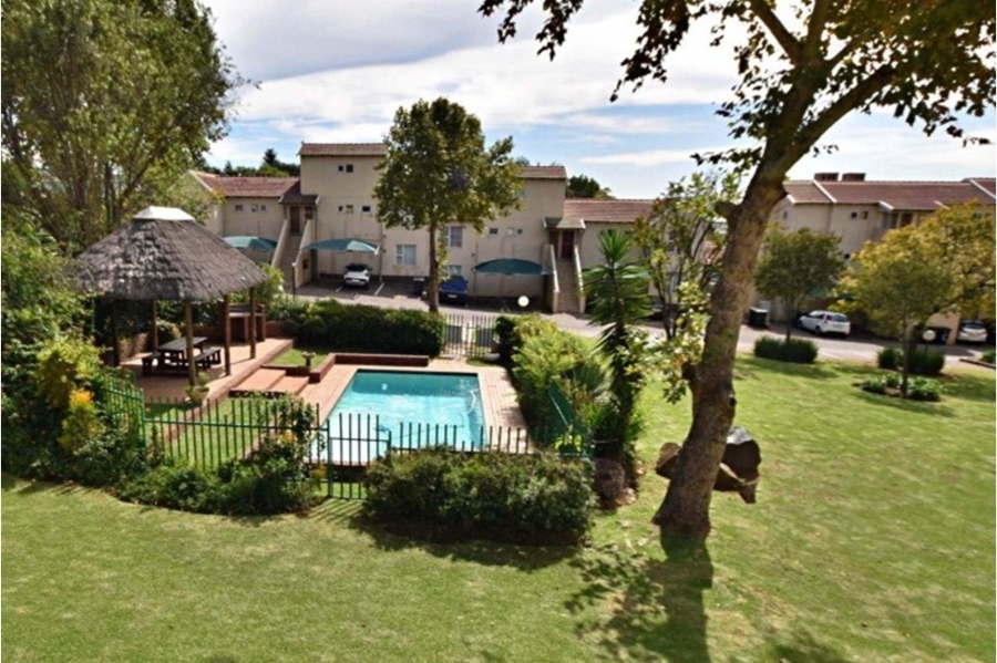 2 Bedroom Property for Sale in Bromhof Gauteng