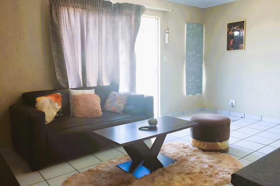 2 Bedroom Property for Sale in Bromhof Gauteng