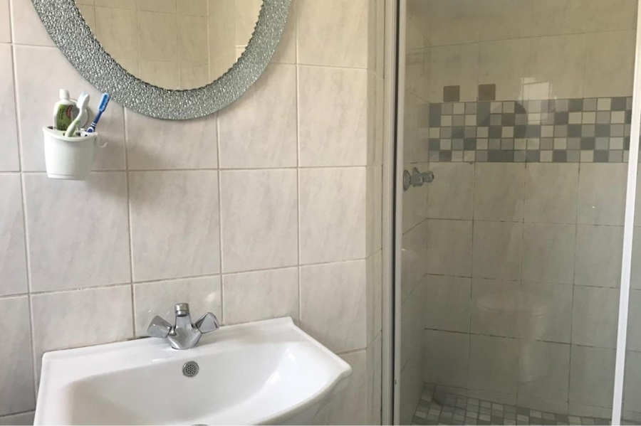 2 Bedroom Property for Sale in Bromhof Gauteng