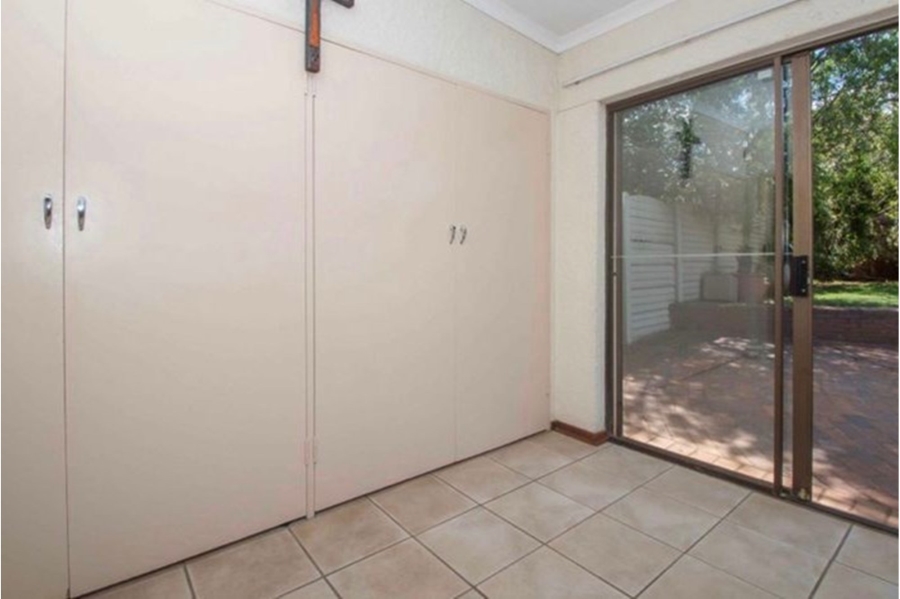 To Let 3 Bedroom Property for Rent in Wilro Park Gauteng