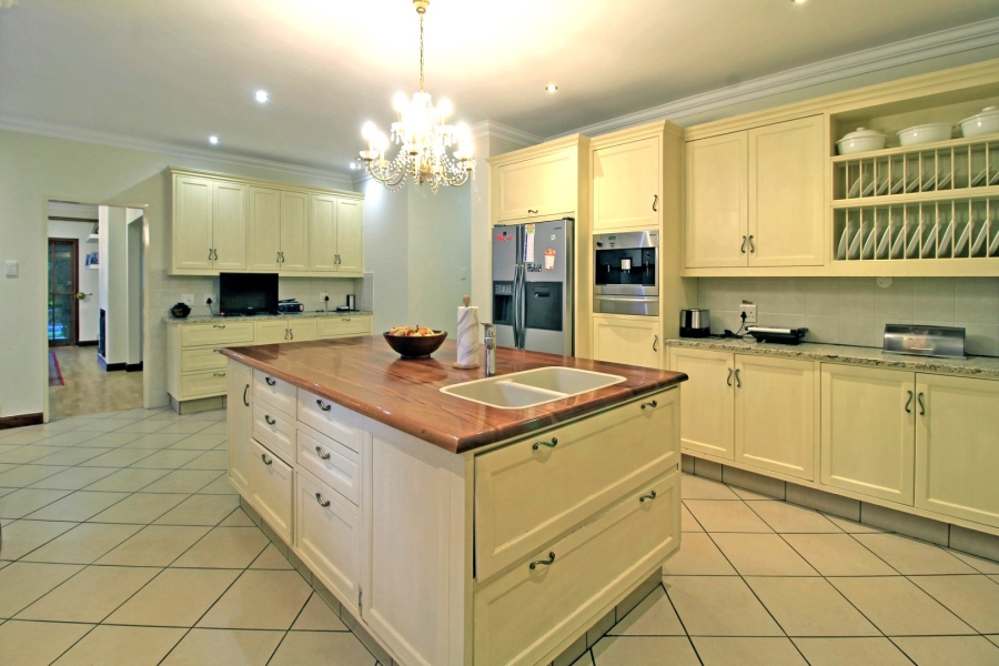5 Bedroom Property for Sale in Bryanston Gauteng