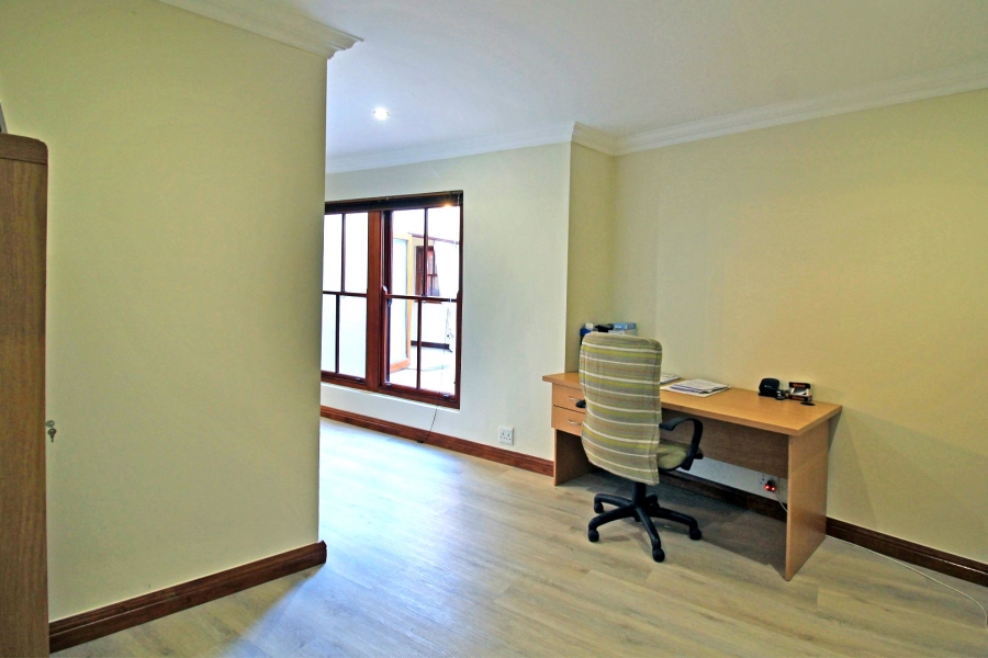 5 Bedroom Property for Sale in Bryanston Gauteng
