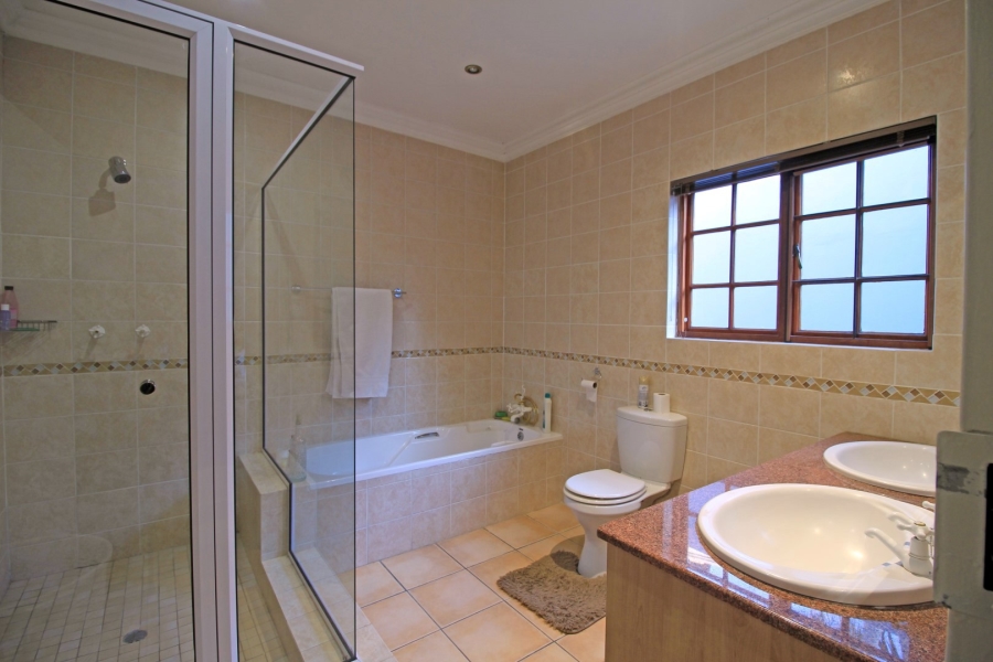 5 Bedroom Property for Sale in Bryanston Gauteng