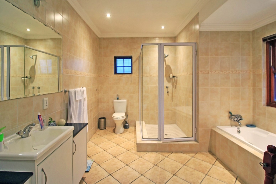 5 Bedroom Property for Sale in Bryanston Gauteng