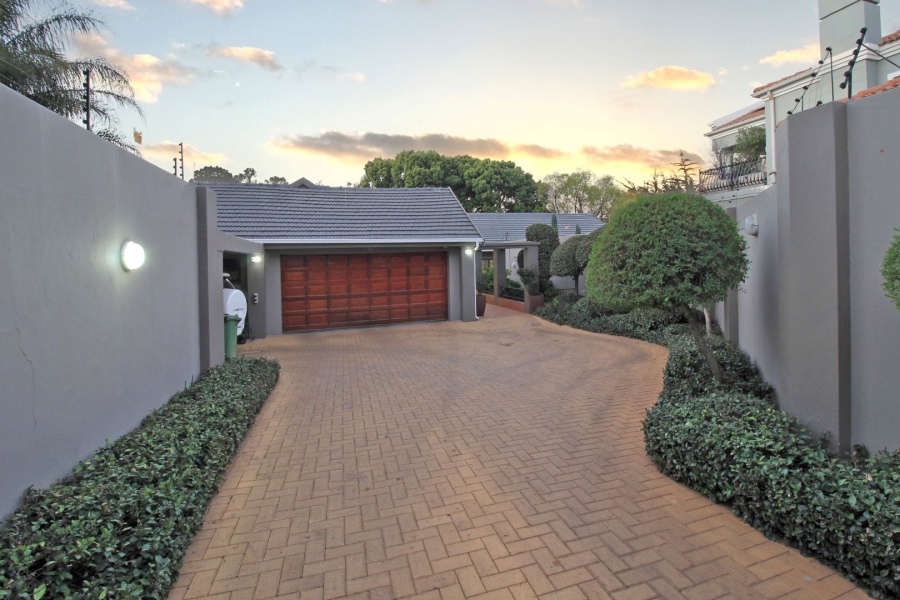 5 Bedroom Property for Sale in Bryanston Gauteng