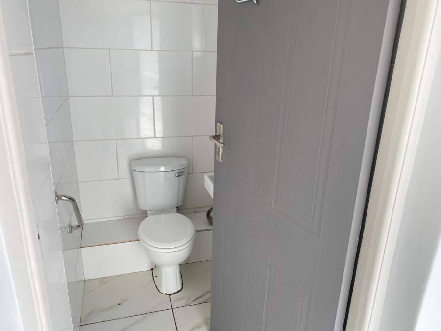 To Let commercial Property for Rent in Erasmuskloof Gauteng