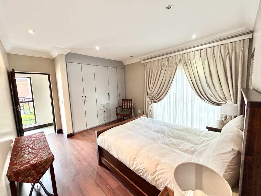 6 Bedroom Property for Sale in Midstream Estate Gauteng