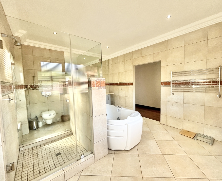 6 Bedroom Property for Sale in Midstream Estate Gauteng