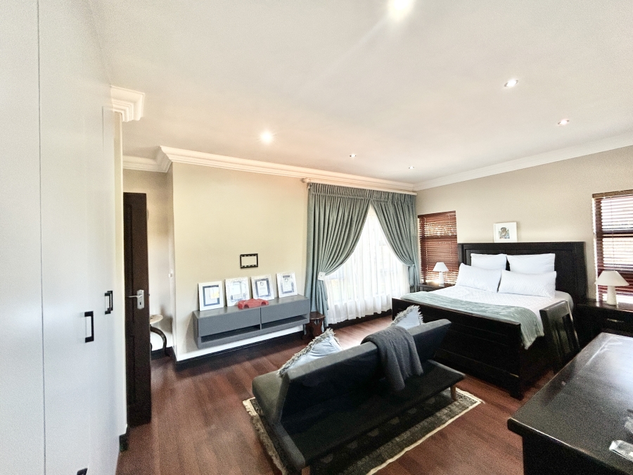 6 Bedroom Property for Sale in Midstream Estate Gauteng