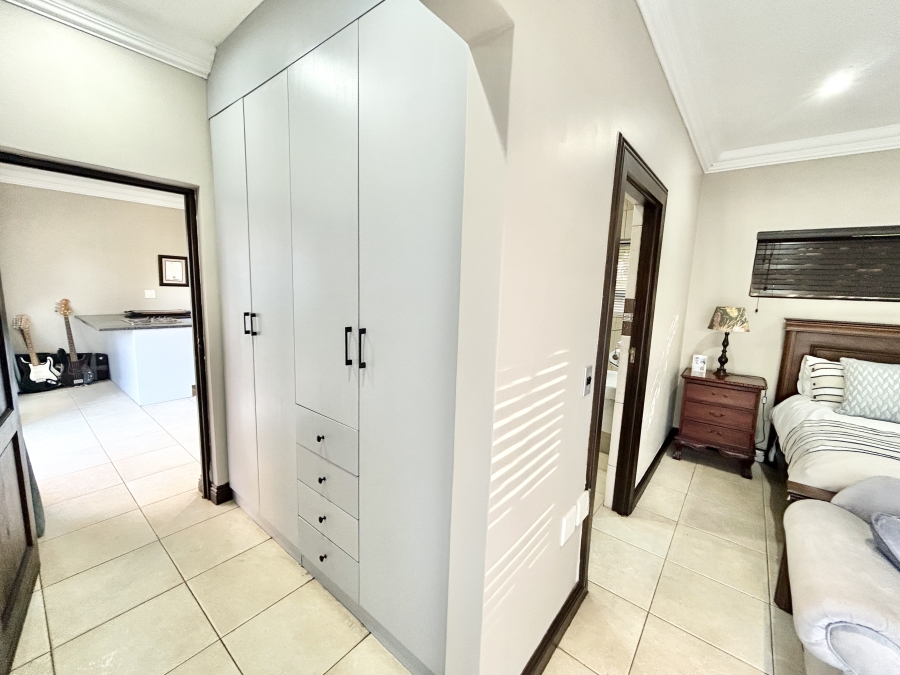 6 Bedroom Property for Sale in Midstream Estate Gauteng