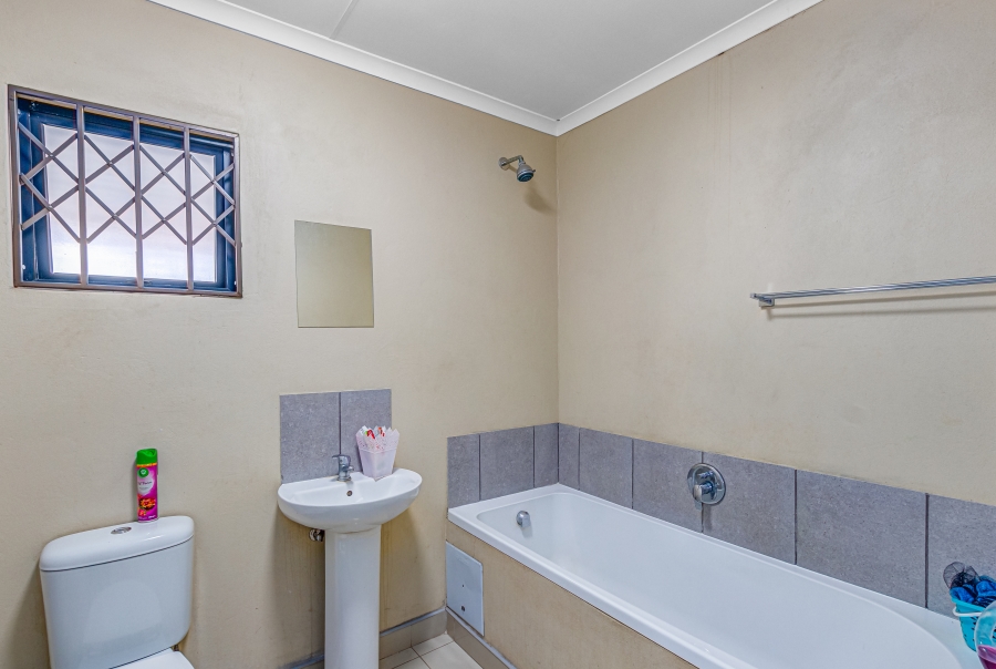 To Let 3 Bedroom Property for Rent in Inadan Gauteng