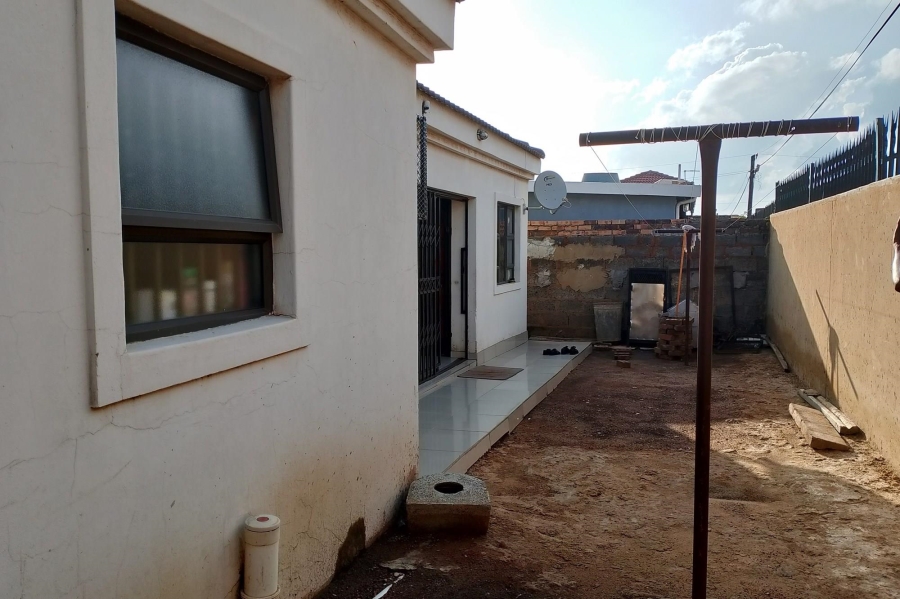 3 Bedroom Property for Sale in Pimville Zone 5 Gauteng
