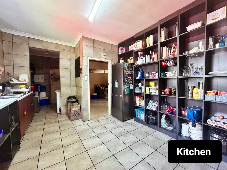 7 Bedroom Property for Sale in Valhalla Gauteng
