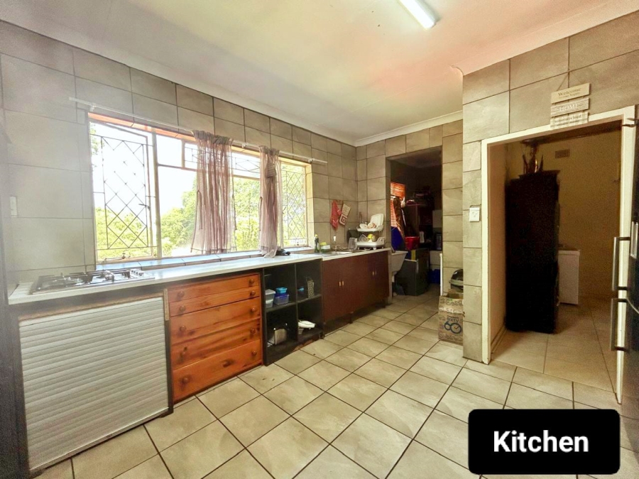7 Bedroom Property for Sale in Valhalla Gauteng