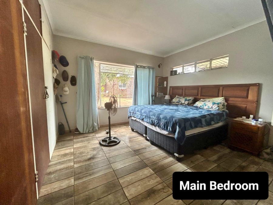 7 Bedroom Property for Sale in Valhalla Gauteng