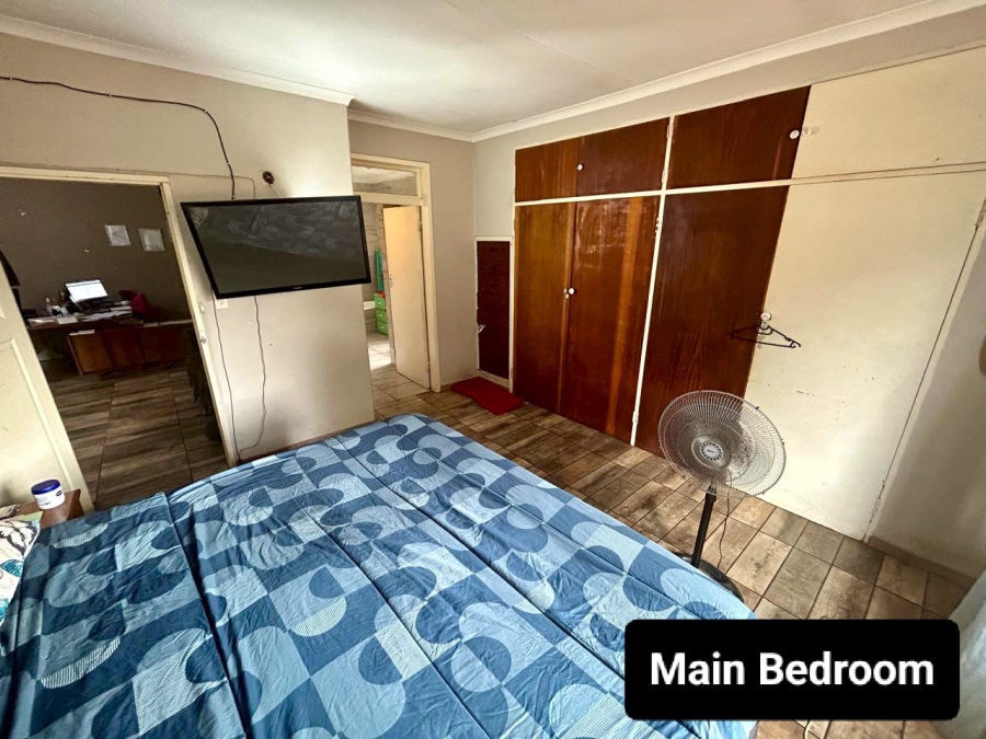 7 Bedroom Property for Sale in Valhalla Gauteng