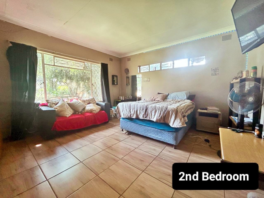 7 Bedroom Property for Sale in Valhalla Gauteng