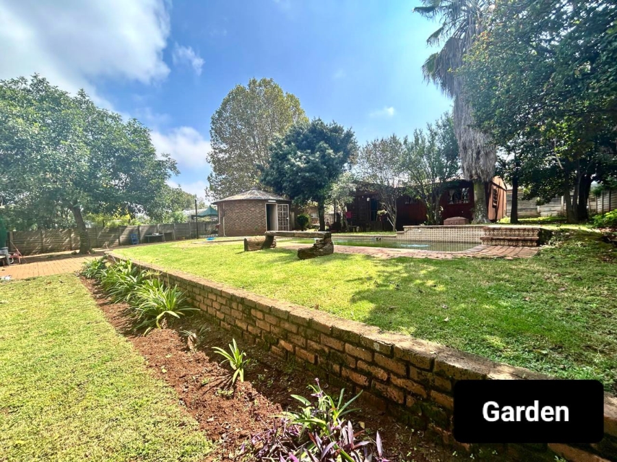 7 Bedroom Property for Sale in Valhalla Gauteng