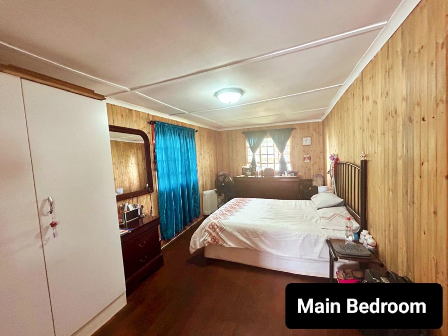 7 Bedroom Property for Sale in Valhalla Gauteng