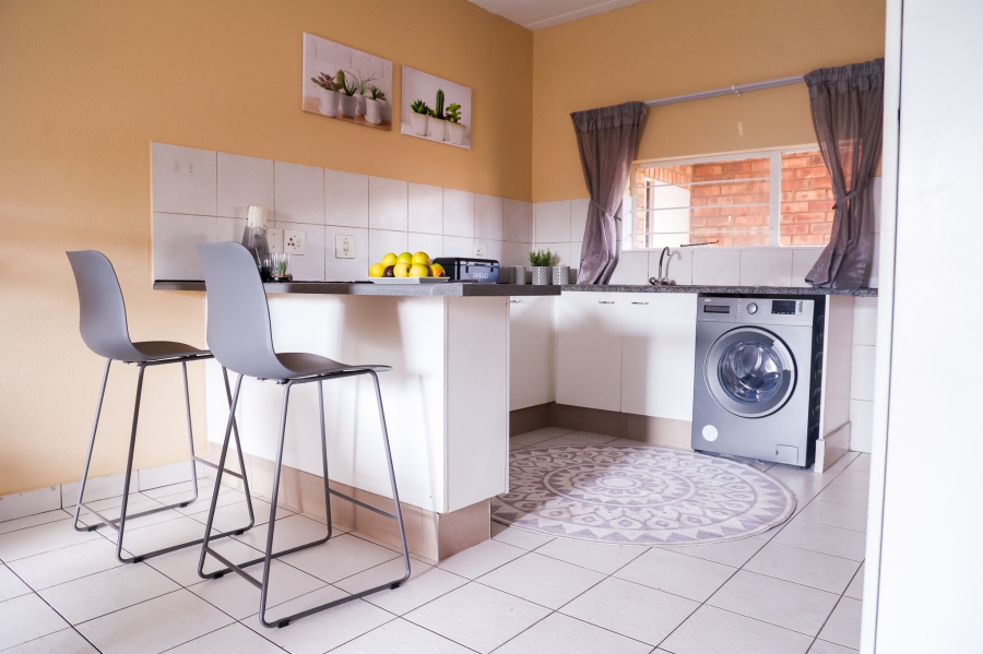 2 Bedroom Property for Sale in Liefde en Vrede Gauteng
