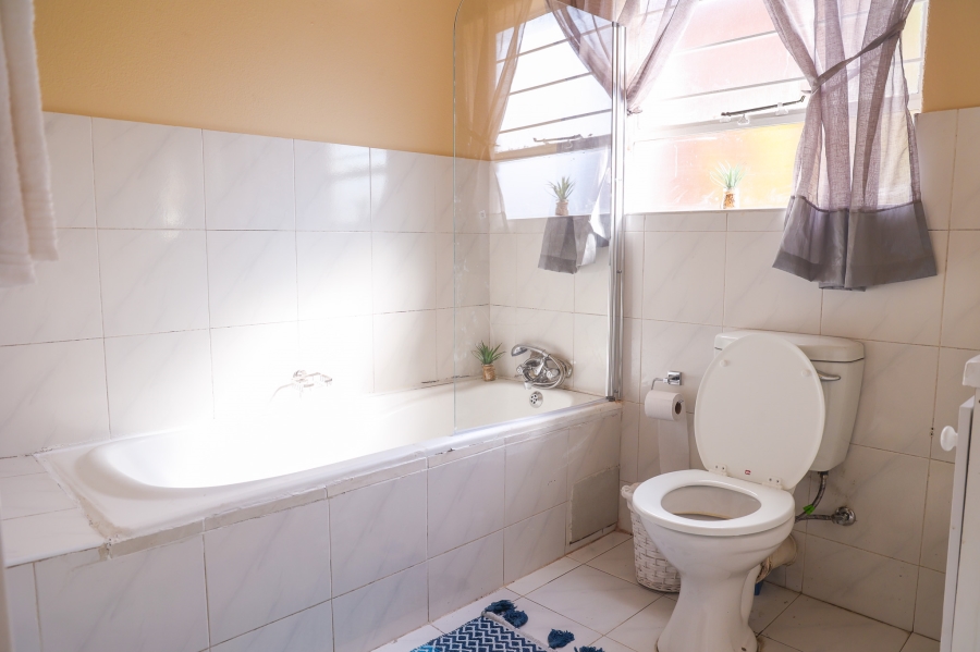 2 Bedroom Property for Sale in Liefde en Vrede Gauteng