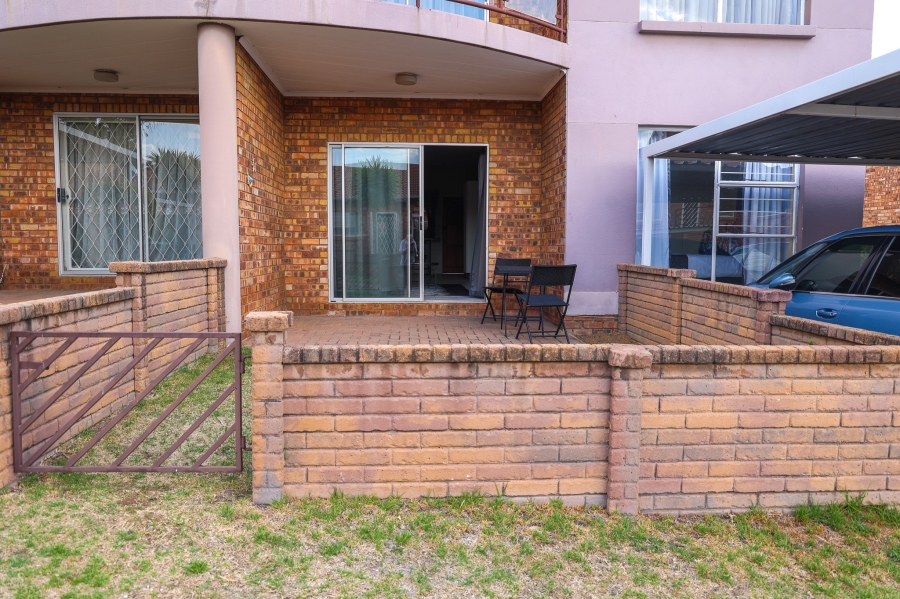2 Bedroom Property for Sale in Liefde en Vrede Gauteng