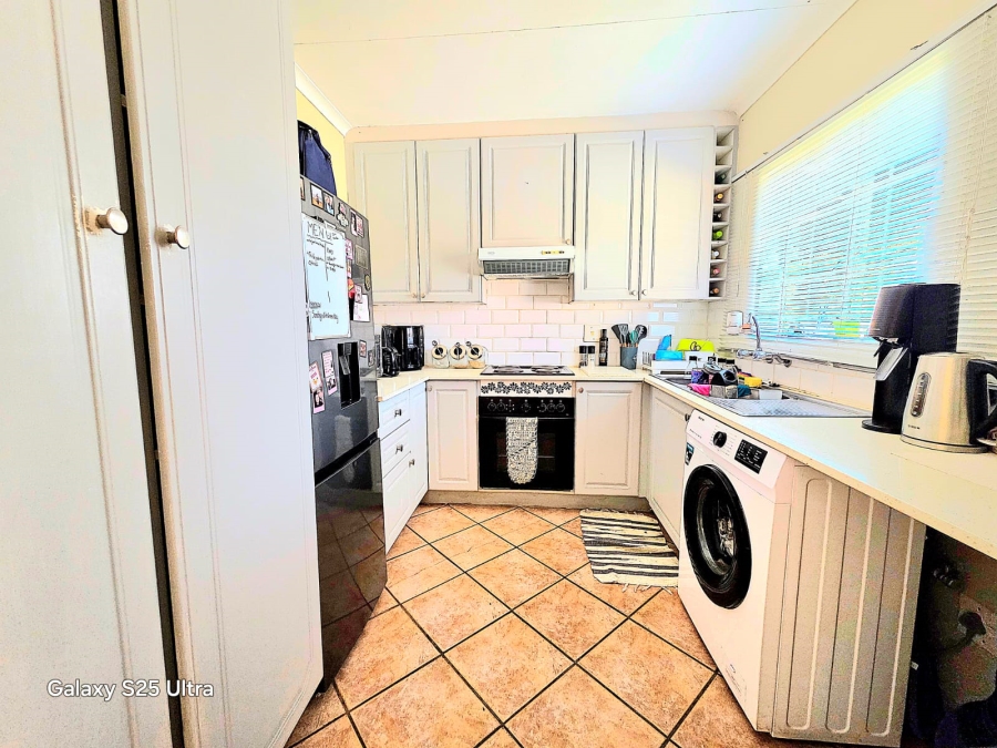 2 Bedroom Property for Sale in Magalieskruin Gauteng