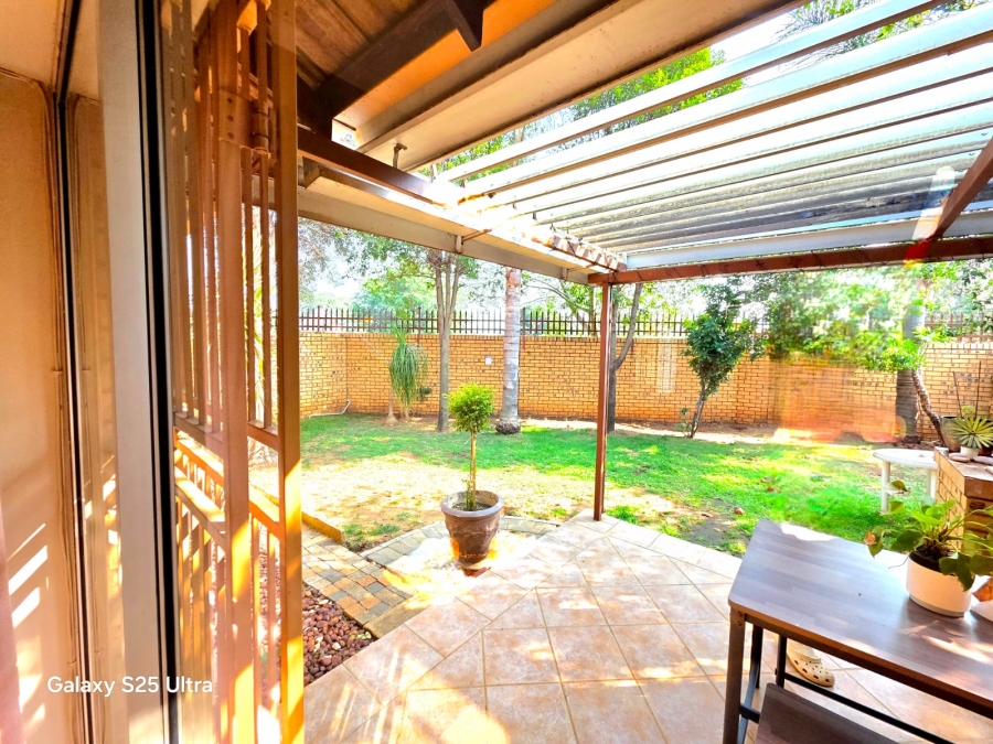 2 Bedroom Property for Sale in Magalieskruin Gauteng