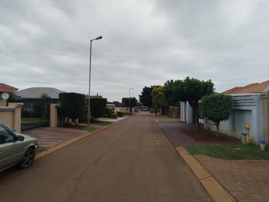 3 Bedroom Property for Sale in The Orchards Gauteng