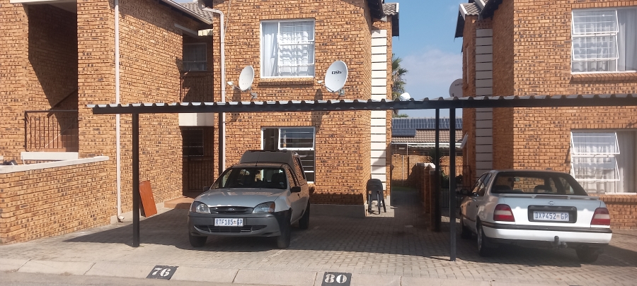 To Let 2 Bedroom Property for Rent in Ruimsig A H Gauteng