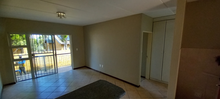 To Let 2 Bedroom Property for Rent in Ruimsig A H Gauteng