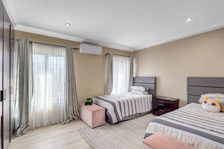 5 Bedroom Property for Sale in Valley View Estate Gauteng