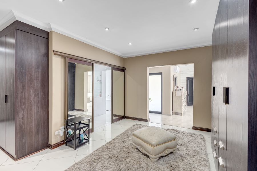 5 Bedroom Property for Sale in Valley View Estate Gauteng