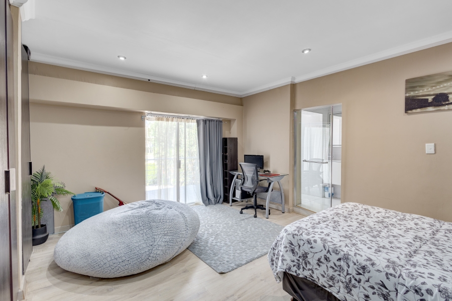 5 Bedroom Property for Sale in Valley View Estate Gauteng