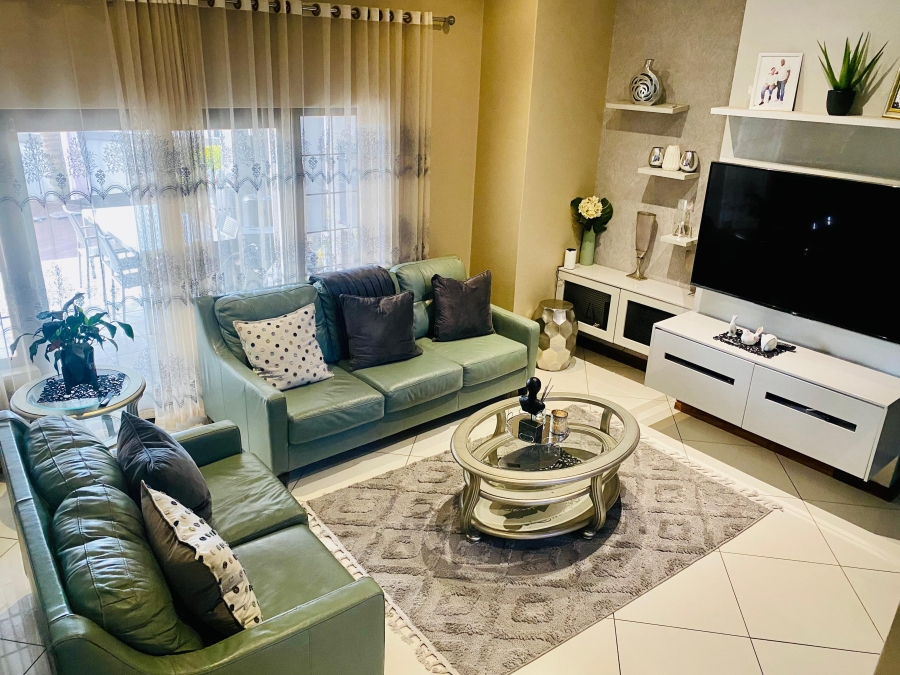 5 Bedroom Property for Sale in Valley View Estate Gauteng