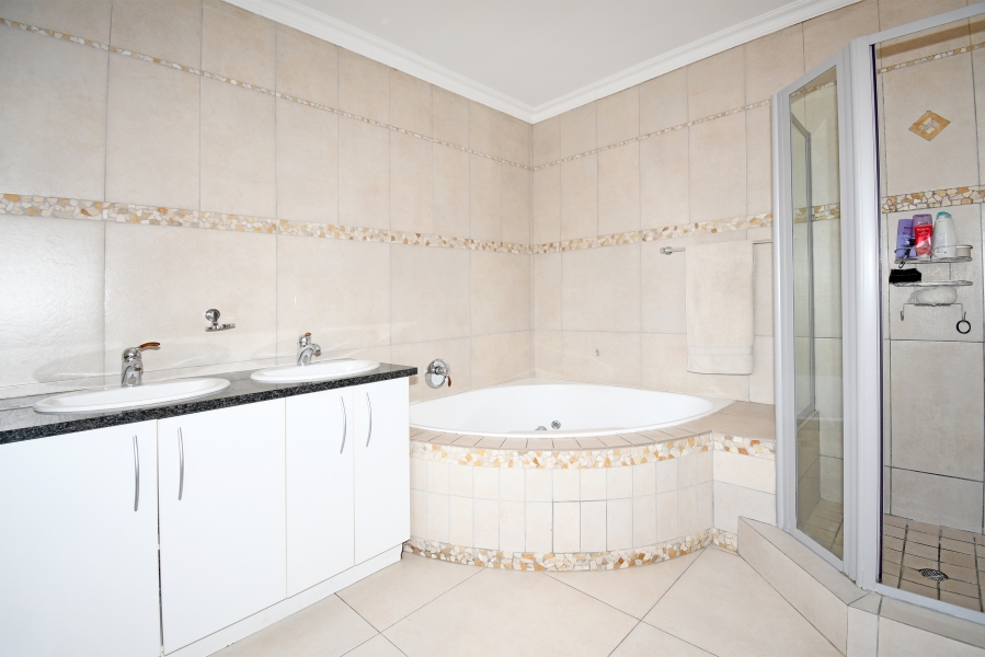 4 Bedroom Property for Sale in Kyalami Gauteng