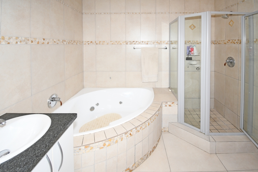 4 Bedroom Property for Sale in Kyalami Gauteng